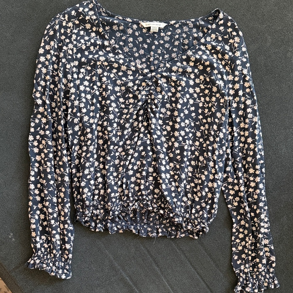 Womens Floral Long-Sleeve Blouse - black and Cream